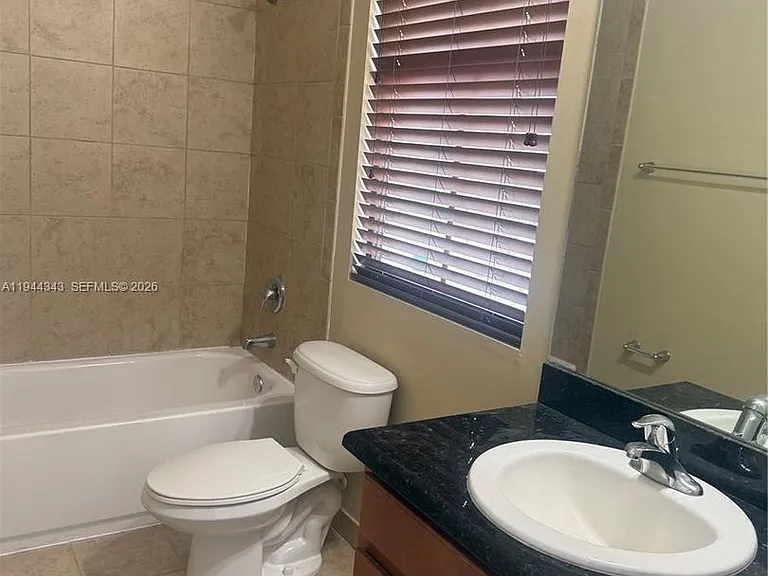9044 SW 39th St #9044 — Photo 11