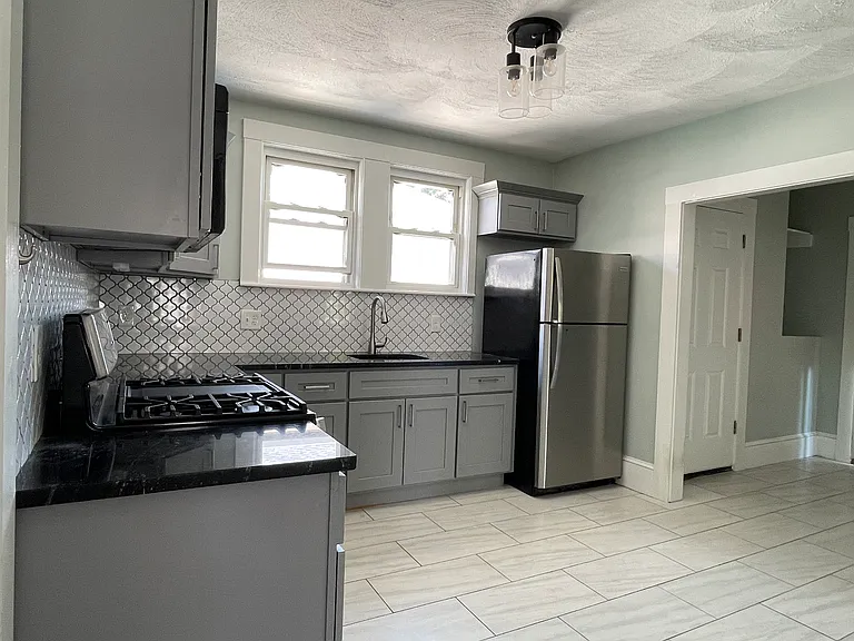 9 Durso Ave #2 — Photo 11