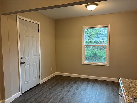 5th image of 10256 Ashbrook Dr