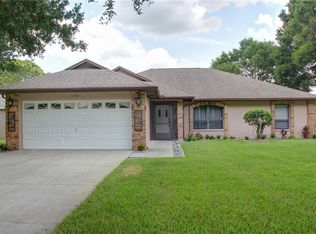 6446 Silver Oaks Dr, Zephyrhills, FL 33542