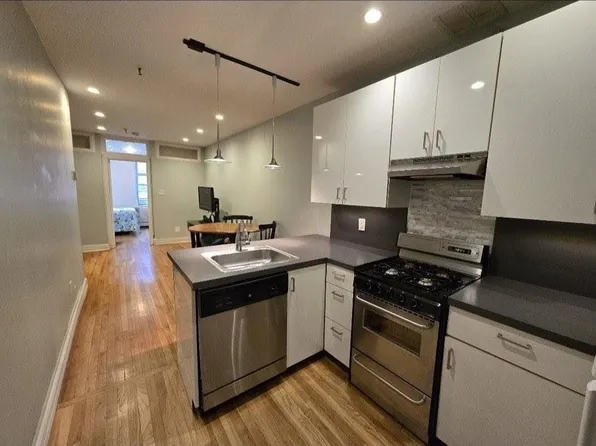 129 Clinton Street image 1 of 11