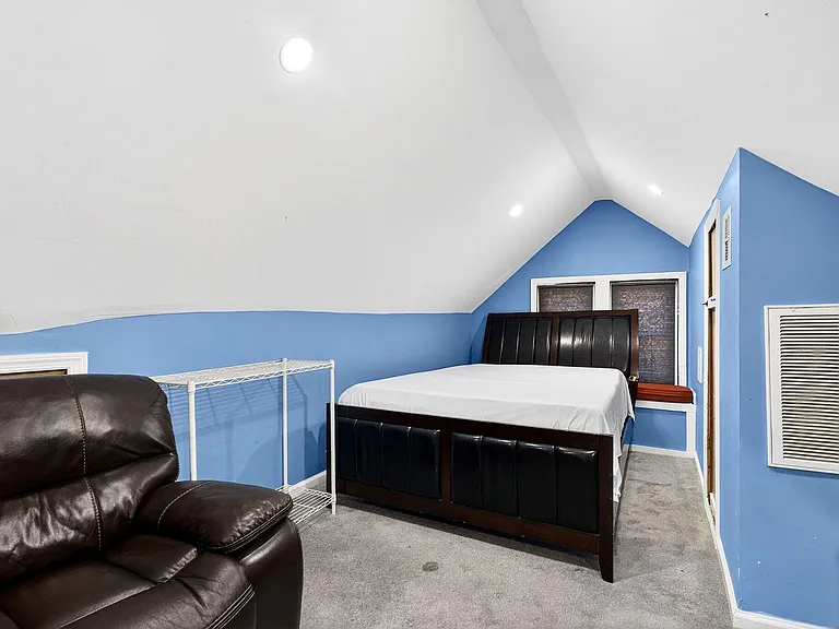 139 Dalton St — Photo 21