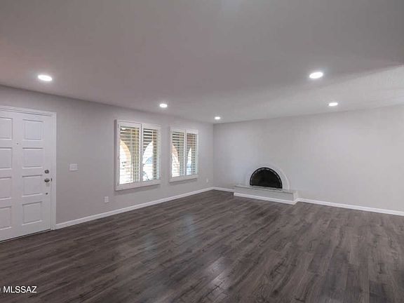 3rd image of 3687 E Esperero Canyon Pl