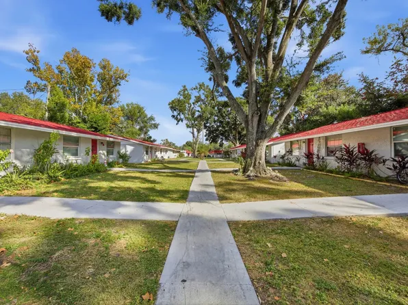 11733 N 12th St APT E, Tampa, FL 33612