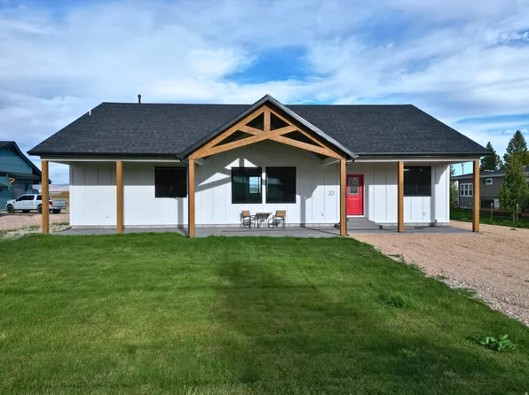 32 N 2nd St E, Paris, ID 83261