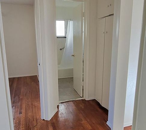 5th image of 4657 Utah St #4659