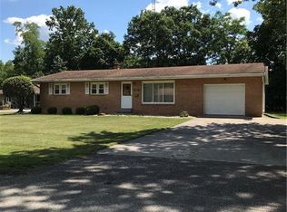 821 Lincoln Dr, Defiance, OH 43512