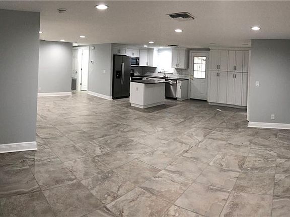 3rd image of 11001 Riverview Dr