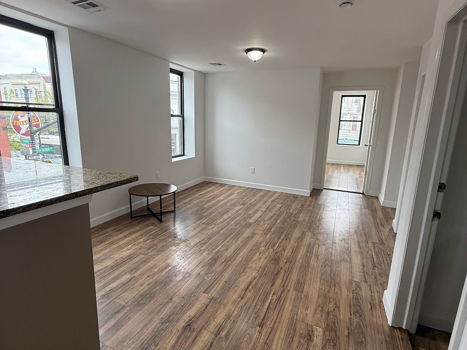 3 bed, $2,375 — Photo 1