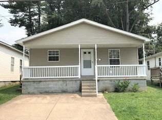 326 Rhoda St, Hurricane, WV 25526