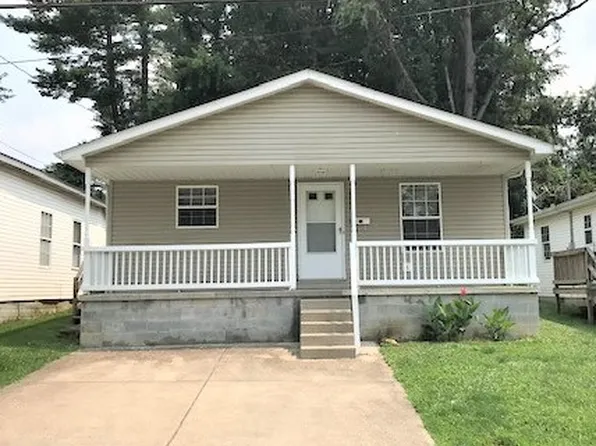 326 Rhoda St, Hurricane, WV 25526
