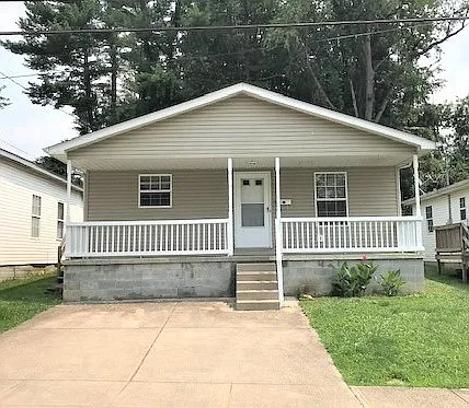 326 Rhoda St Photo 1
