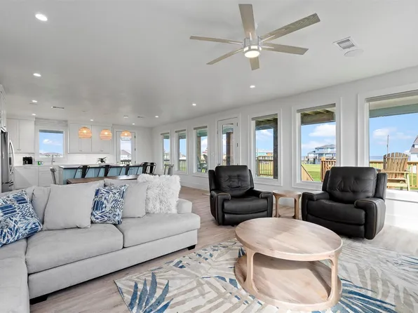 3551 Elm Grv, Crystal Beach, TX 77650