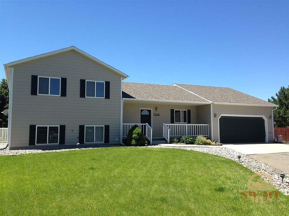 1st image of 328 Greenway Ct