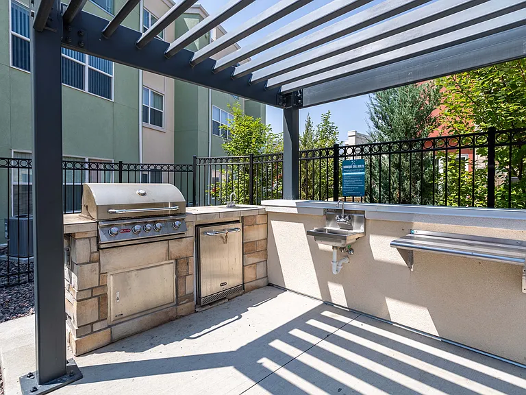 Enchanted Springs Apartments — Photo 8
