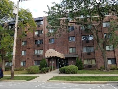 835 Pearson St APT 204, Des Plaines, IL, 60016