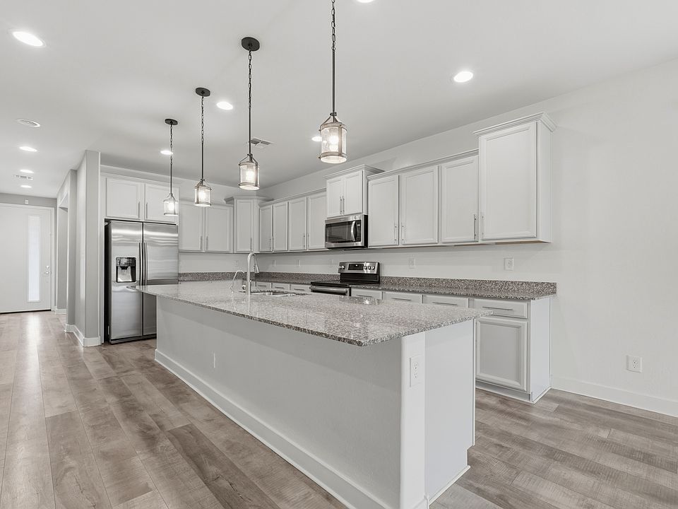 Eat-in Kitchen