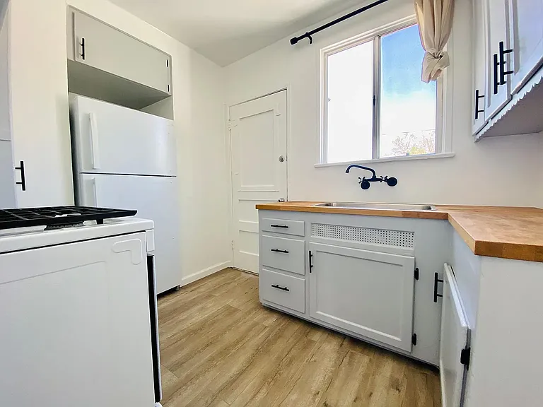 4117 W Adams Blvd #4121-D — Photo 5