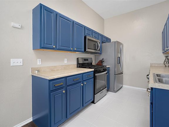 5th image of 2066 24th Ave SE