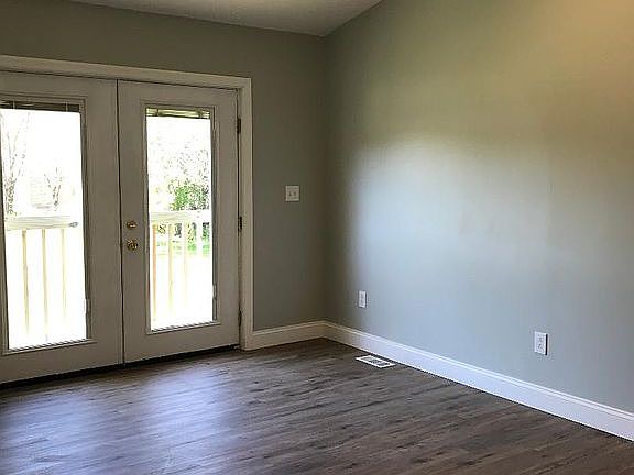 4th image of 104 Melrose Ct