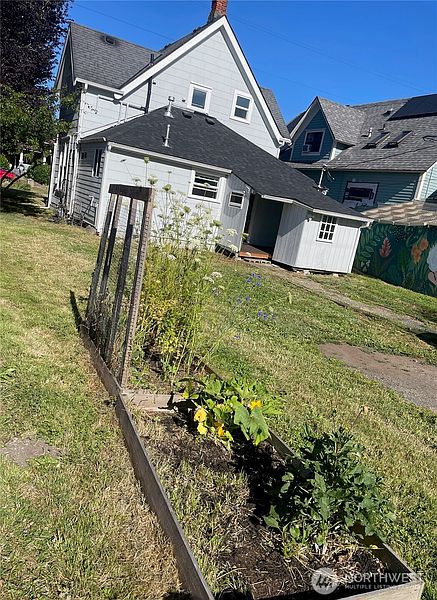 5th image of 1416 Humboldt Street