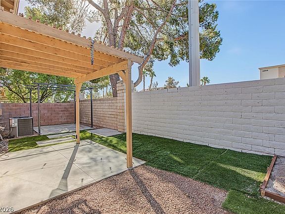 3rd image of 2915 Pine Nut Way