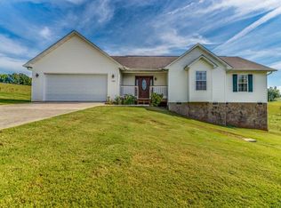 1304 Esquire Dr, Maryville, TN 37801