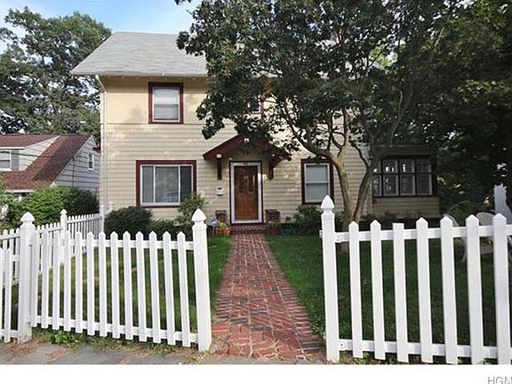 2nd image of 144 Hillcrest Ave