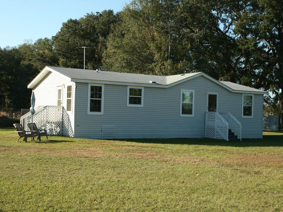 1st image of 4114 NE 107th Pl