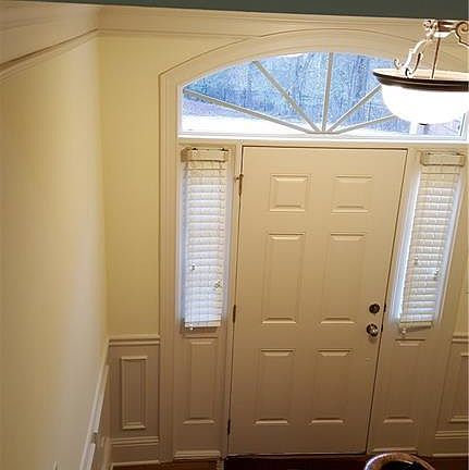 2nd image of 5120 Meridian Ln