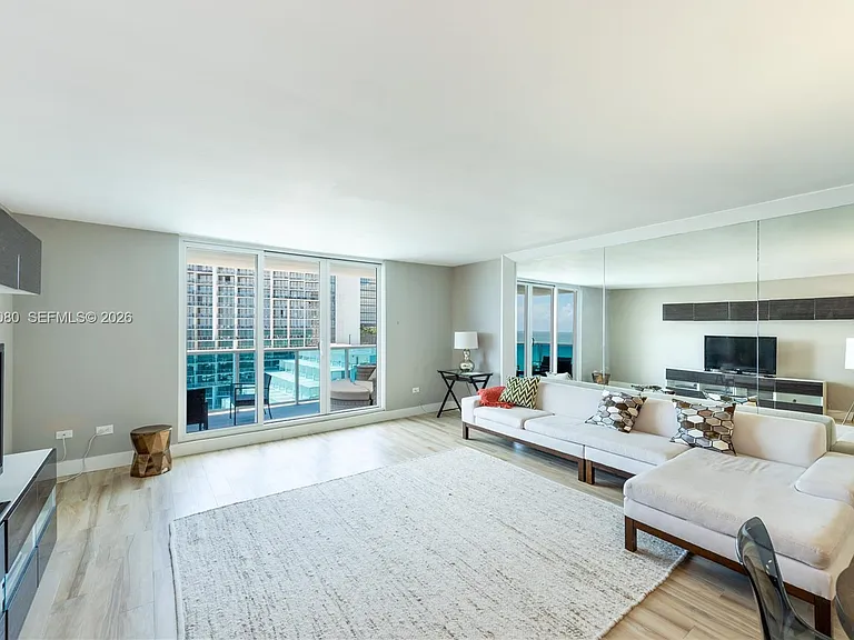 2301 Collins Ave #1009 — Photo 11
