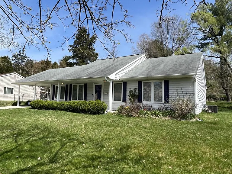 2503 Pittland Ln — Photo 3