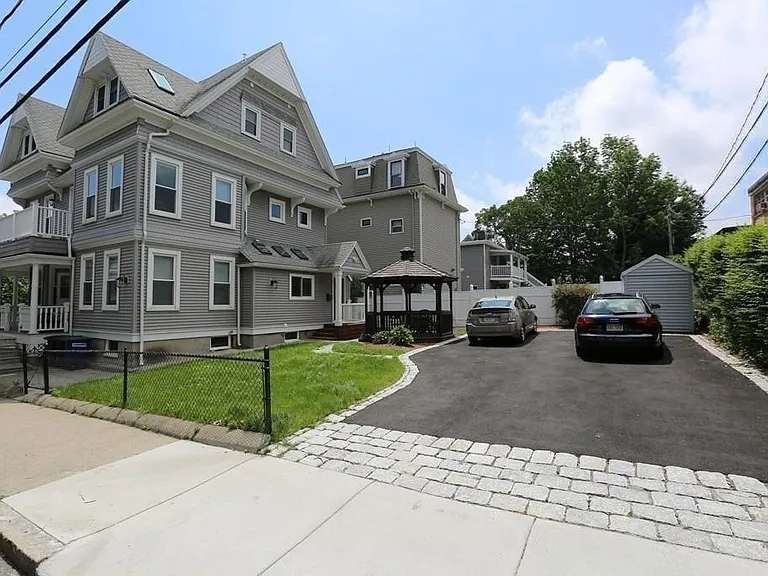 40 Evergreen Ave #1 — Photo 16