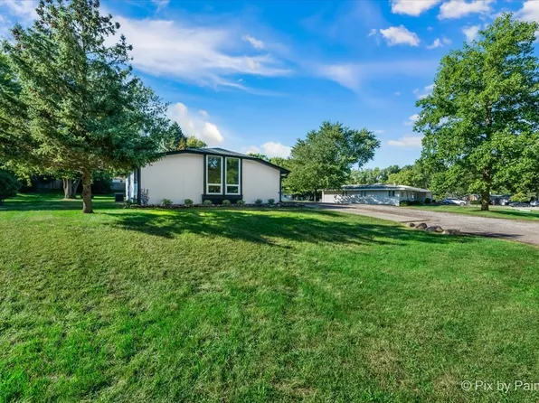 5401 Memory Trl, McHenry, IL 60051