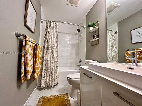 5th image of 151 SE 1st St APT 1206