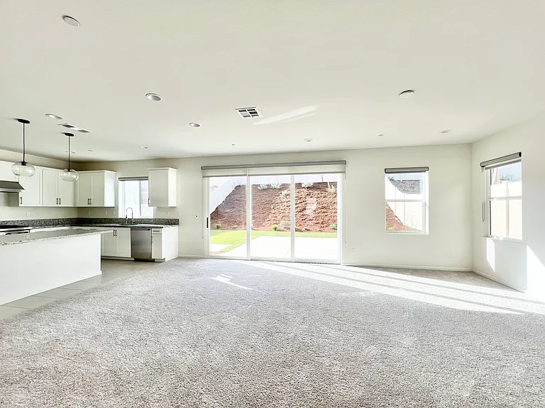 1040 Piedmont Rd — Photo 3