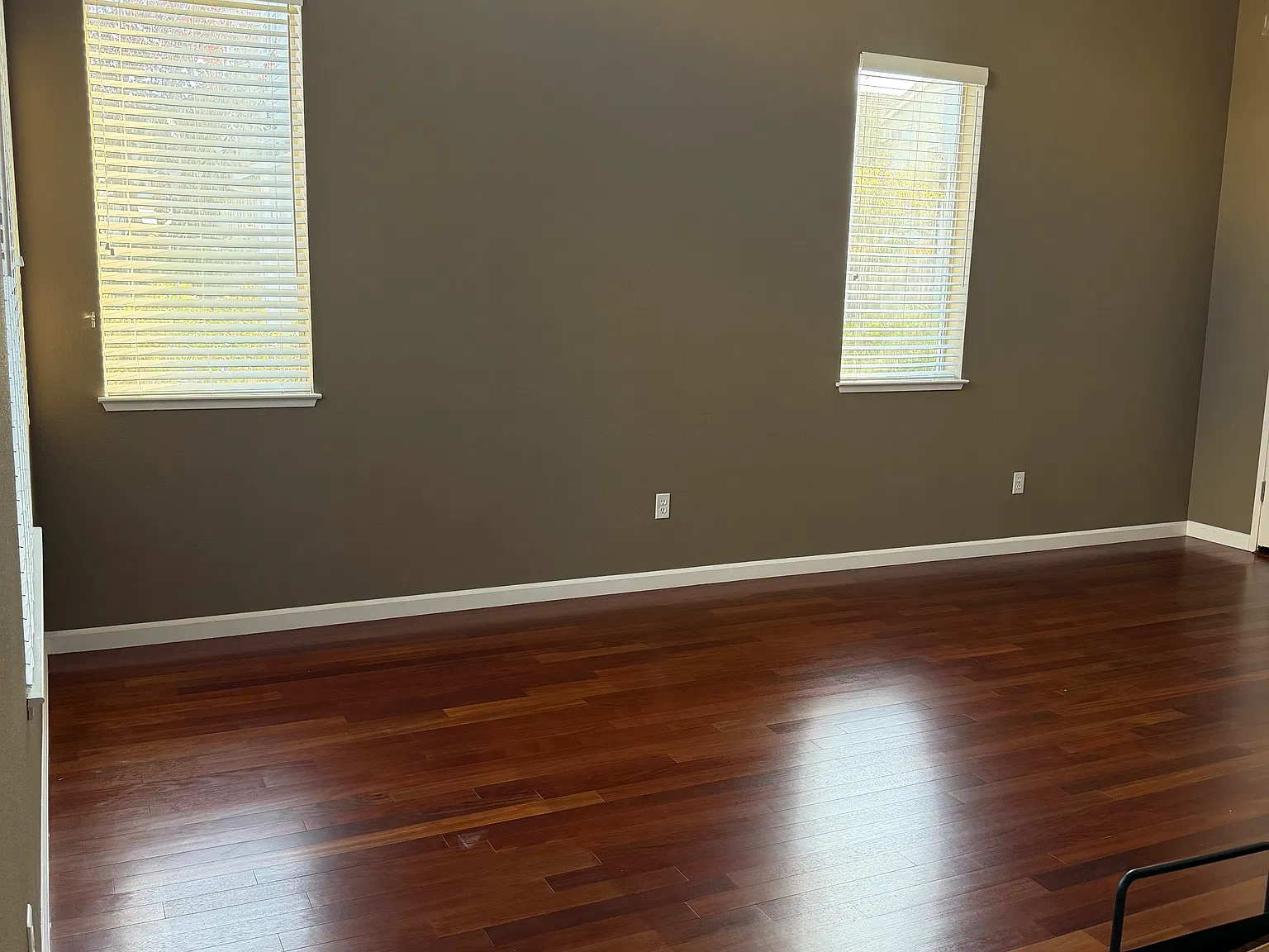 3 bed, 2.5 bath, 1449 sqft, $3,850 — Photo 3