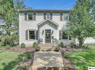 2702 Bradfield Dr, Lincoln, NE 68502
