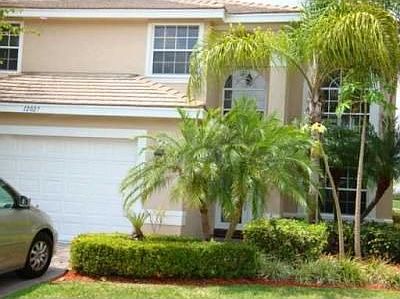 1st image of 12027 Glenmore Dr