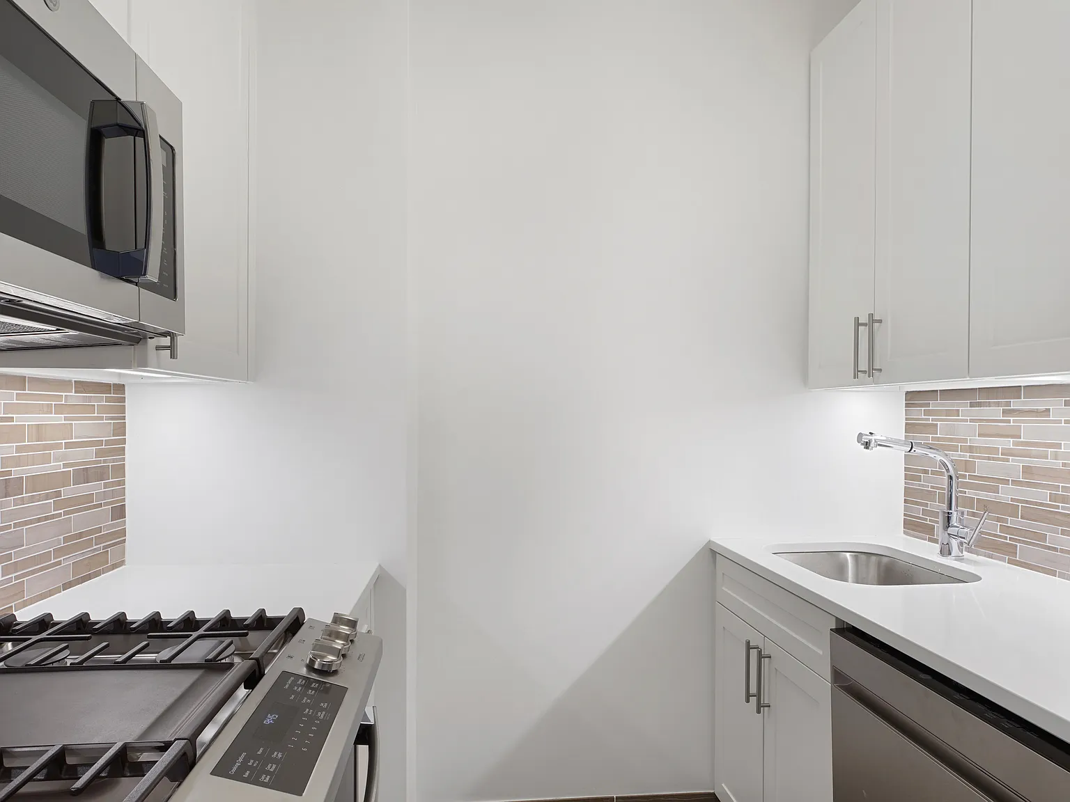 60 East 8th Street — Photo 4