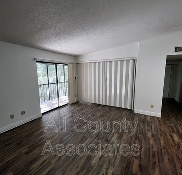 3277 Fox Chase Cir N #211 — Photo 5