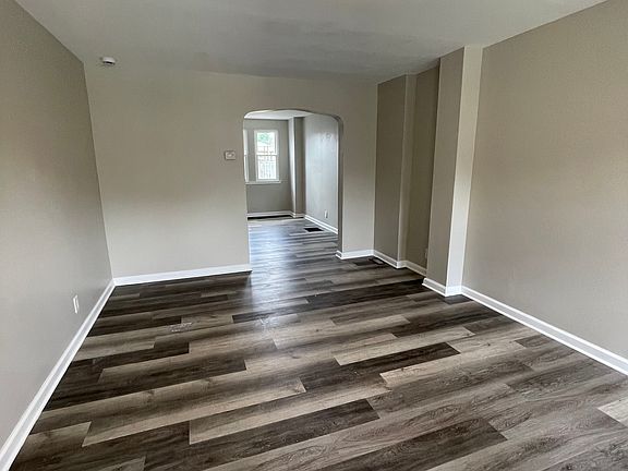 2nd image of 332 Endsleigh Ave