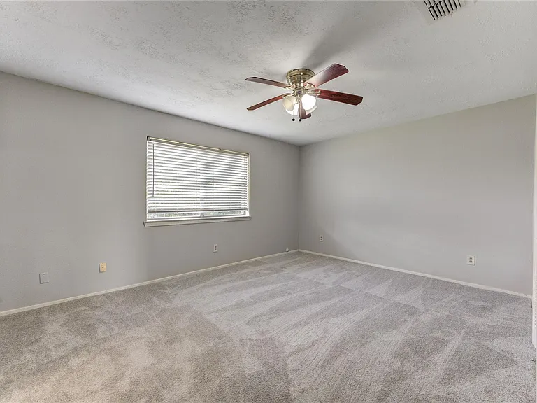 9915 Towne Tower Ln — Photo 17