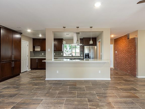 2nd image of 3013 Gourd St