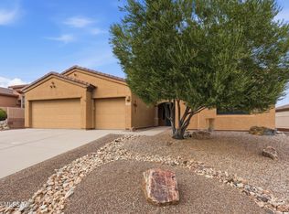 976 W Tenniel Dr, Green Valley, AZ 85614