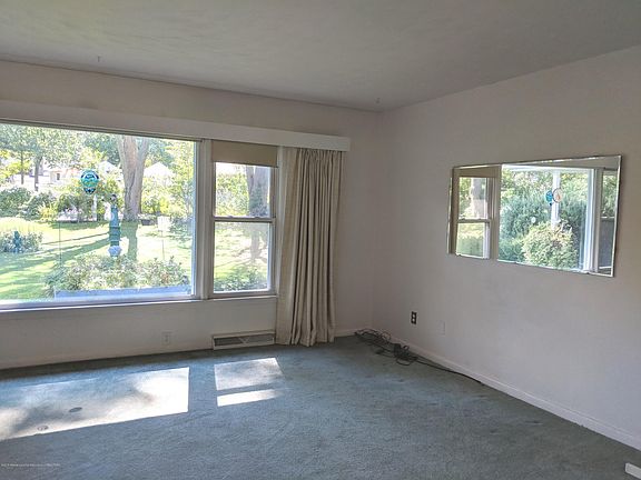 3rd image of 3121 Glasgow Dr