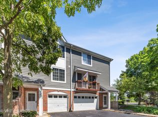 804 W Saint Johns Pl, Palatine, IL 60067