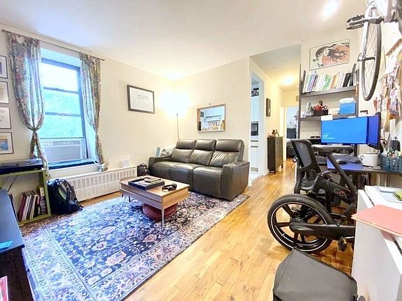 2nd image of 580 Amsterdam Ave APT 4D