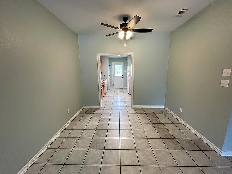 423 W Thomas St — Photo 7
