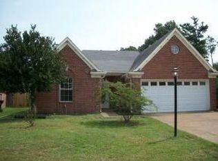 3090 Woodland Pine Dr, Lakeland, TN 38002